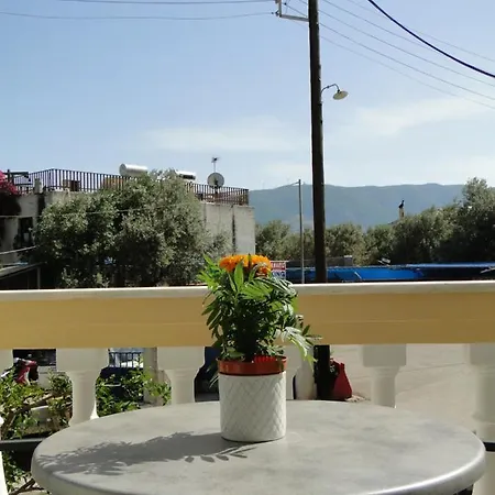 Apartment Chrysanthe's νο3 *